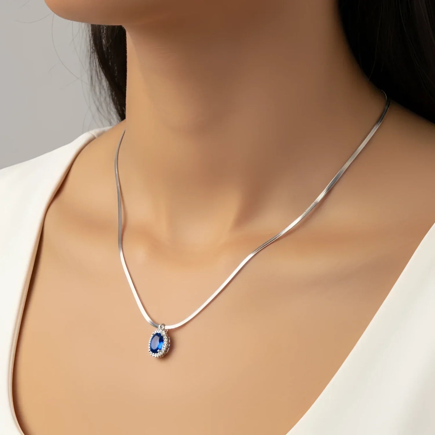 Collana con Ciondolo Ovale di Rubino Regale - collana catena serpente