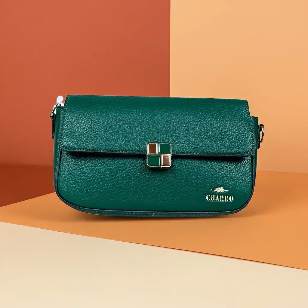 Borsa Charro in pelle verde smeraldo ciottolata con fibbia geometrica