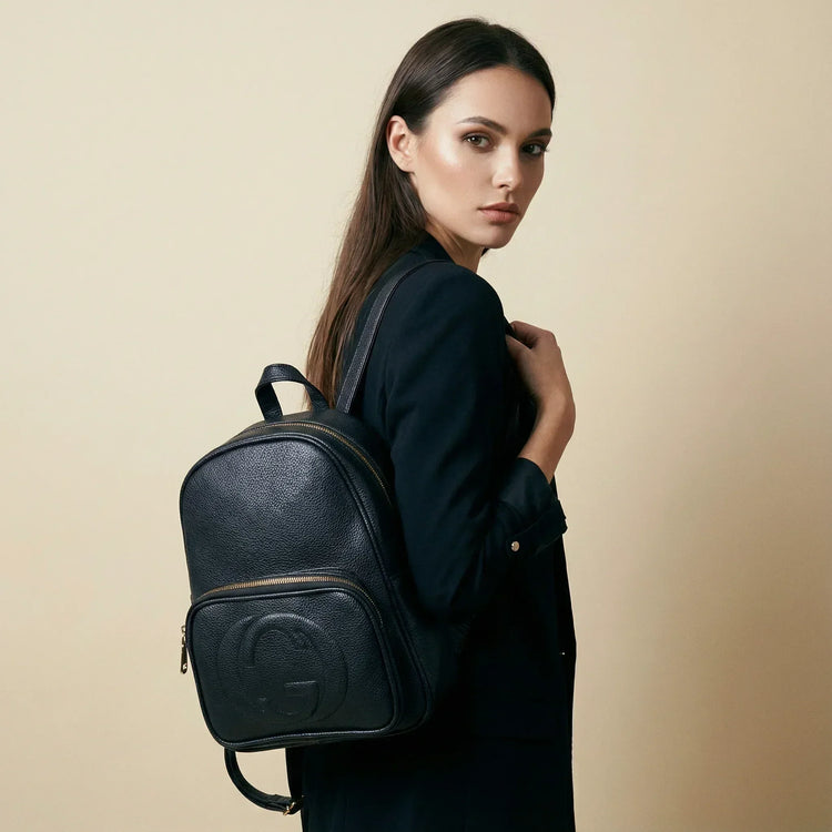 Zaino in pelle azzurra stampata a rilievo dalla collezione Zaini