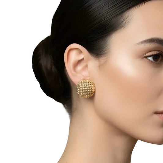 Orecchini a Bottone Tondi con Texture Dorata - orecchino bottone rotondo