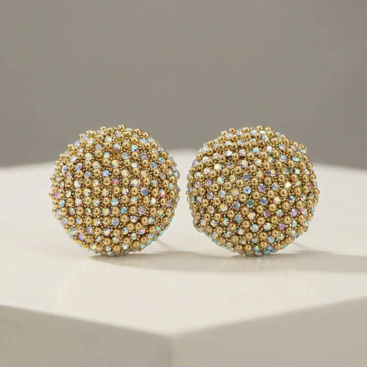 Orecchini a Lobo Cupola con Cristalli Scintillanti - orecchini sfera tono